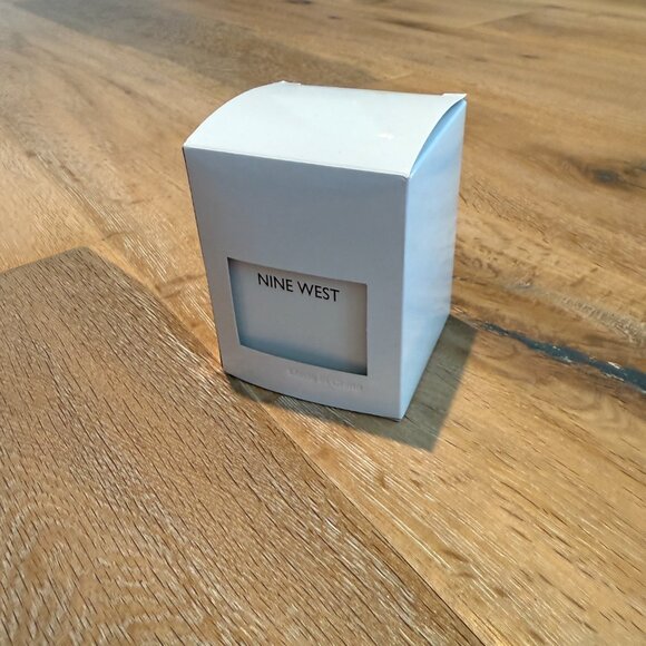 Nine West Women's Classic Silver & Black Watch NWT - Picture 13 of 13